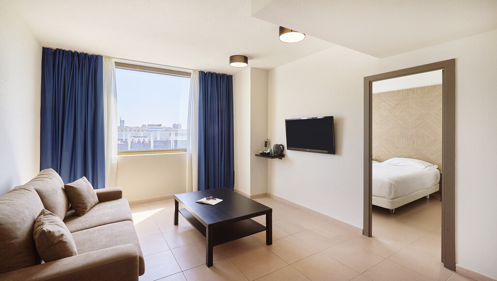 Apartamentos Hesperia Barcelona Sant Joan photo 7