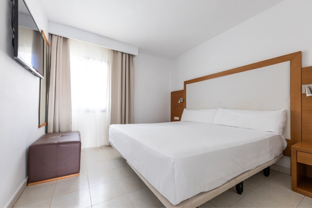 Apartamentos Hesperia Bristol Playa photo 6