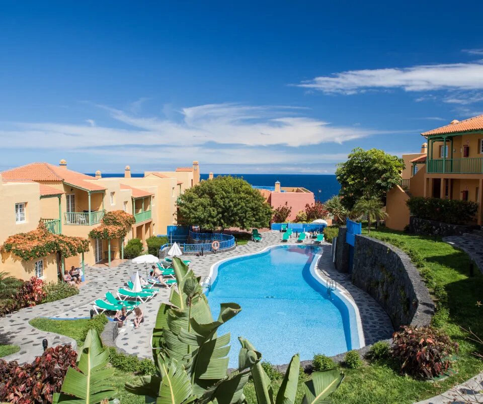 Apartamentos La Caleta photo 1