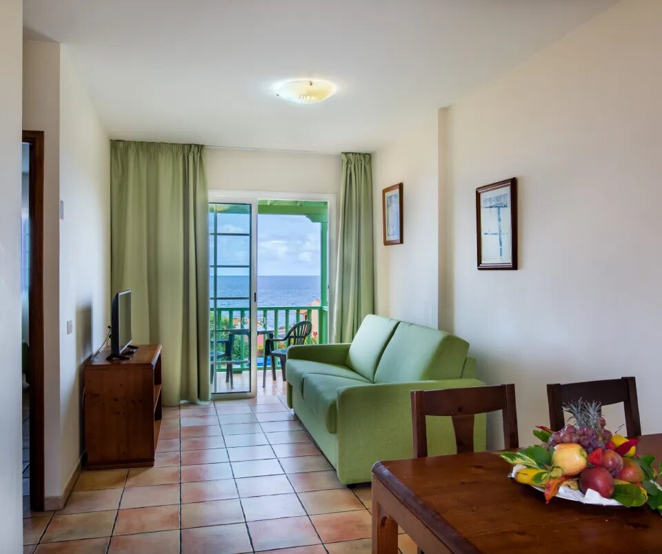 Apartamentos La Caleta photo 7