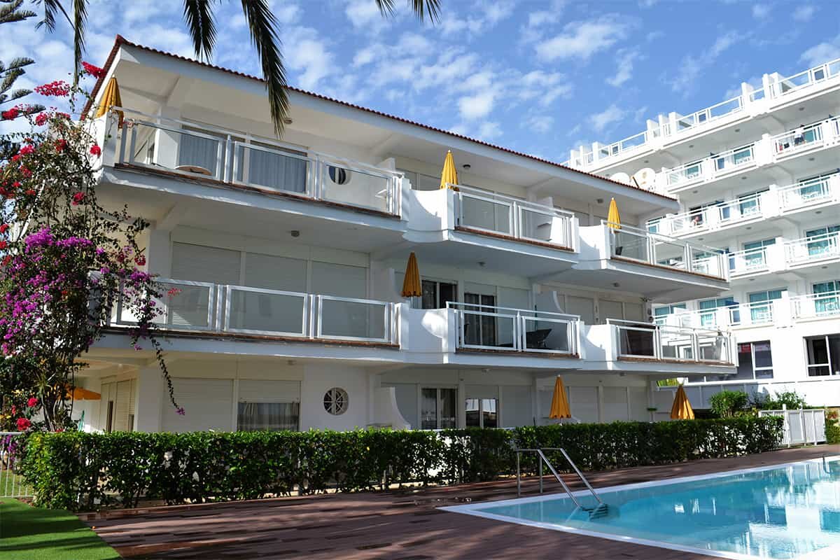 Apartamentos Montemayor