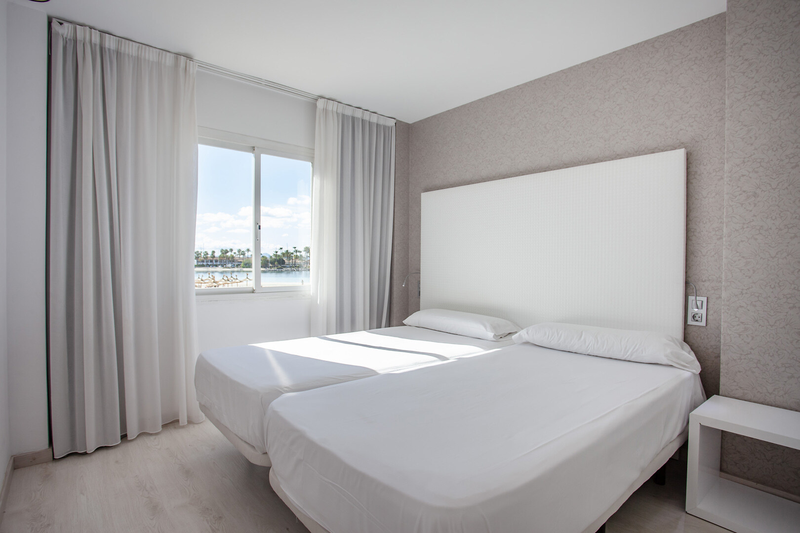 Apartamentos SandBeach photo 10