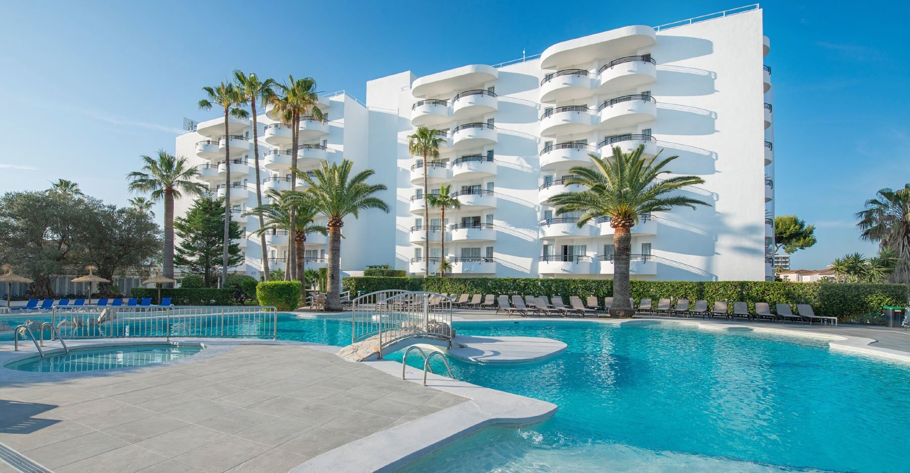 Aparthotel Alcudia Beach photo 1