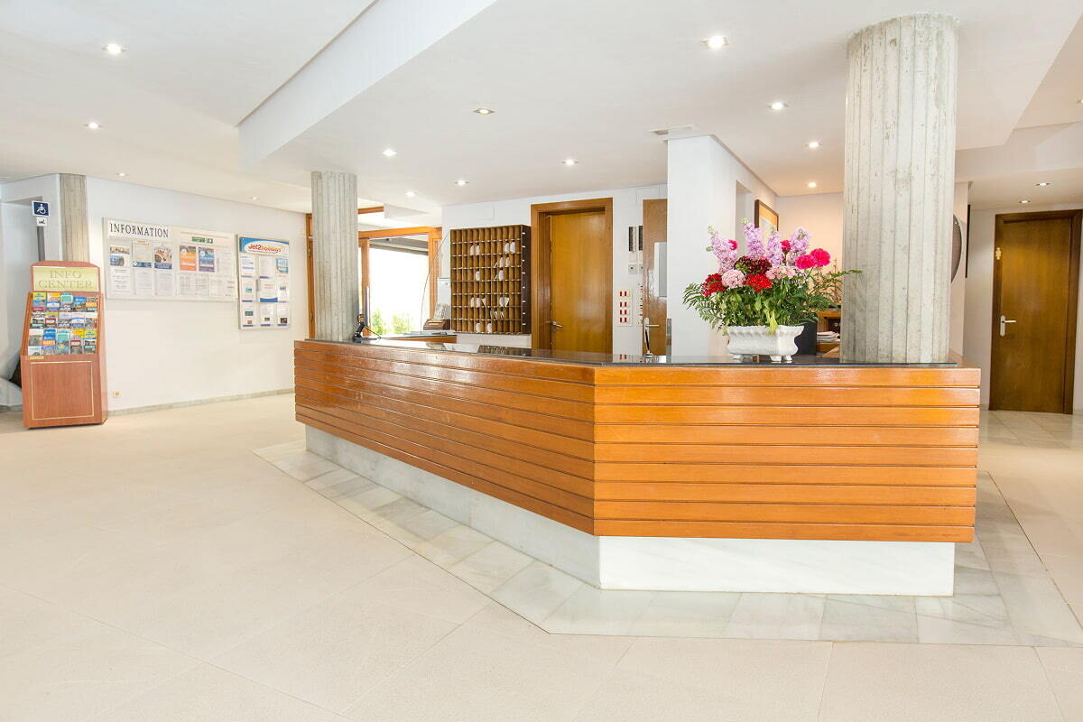 Aparthotel Flora photo 5