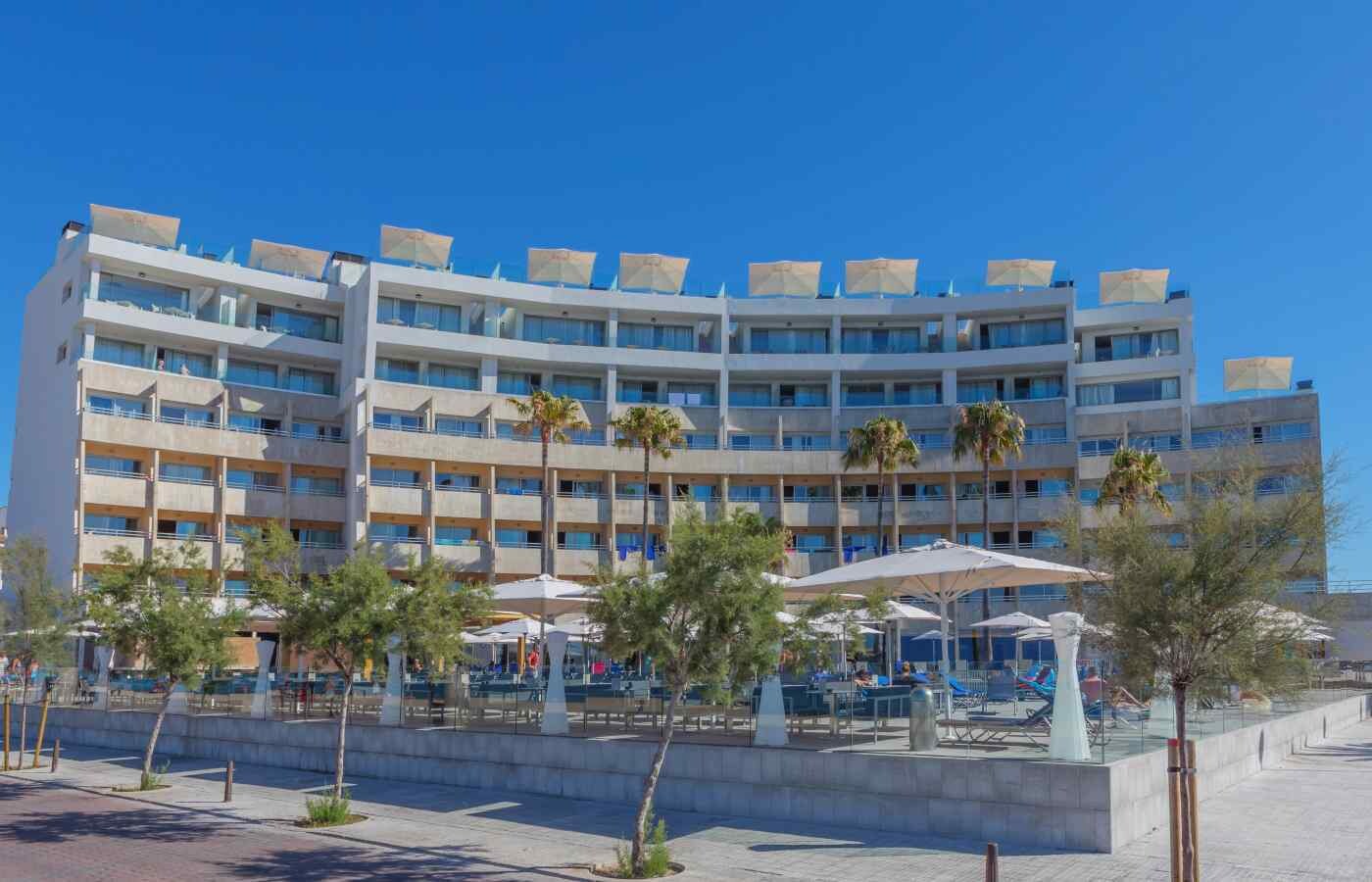Aparthotel Fontanellas Playa photo 2