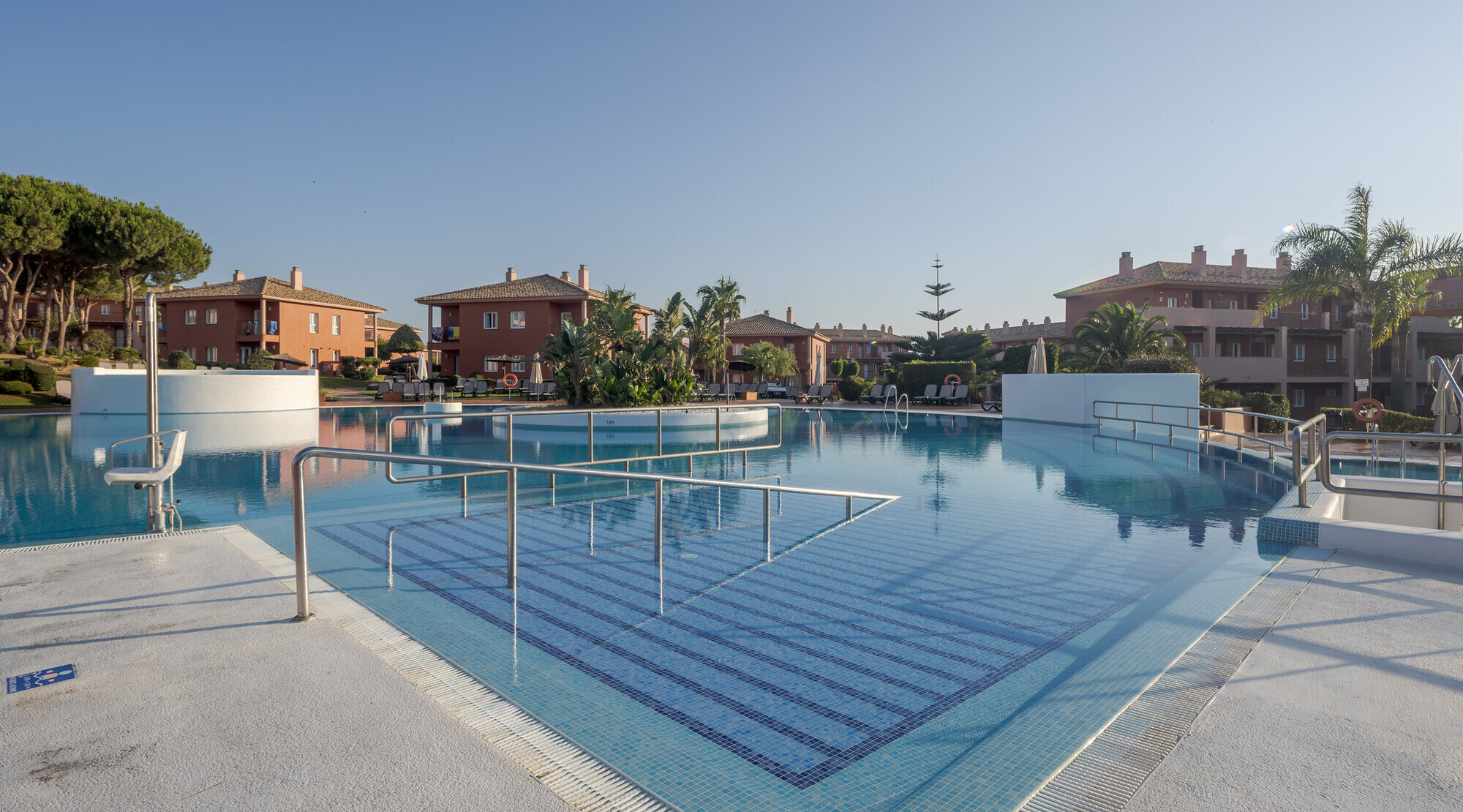 Aparthotel ILUNION Sancti Petri photo 1