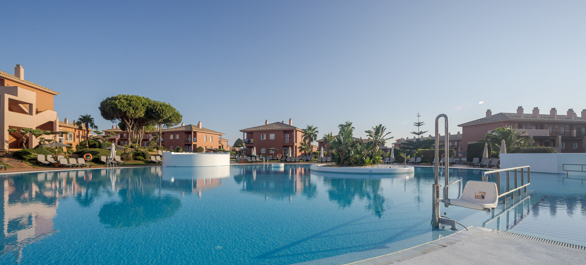 Aparthotel ILUNION Sancti Petri photo 3