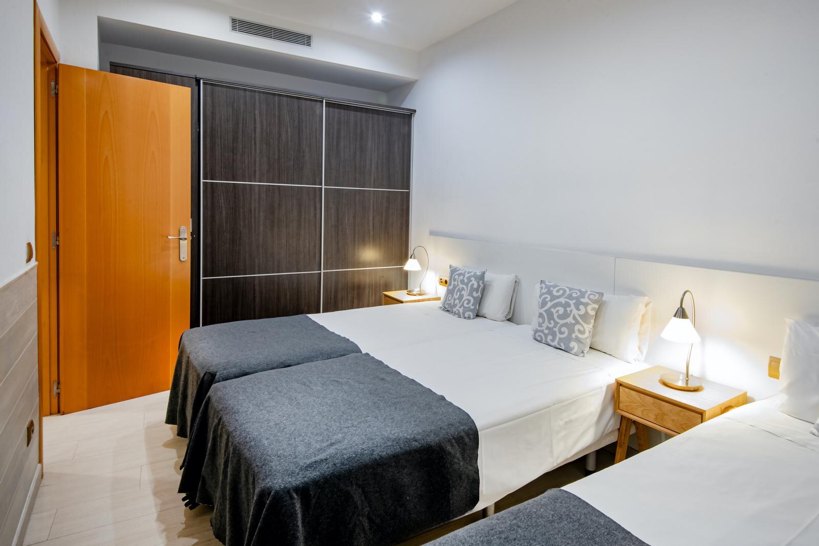 Aparthotel Rambla 108 photo 5