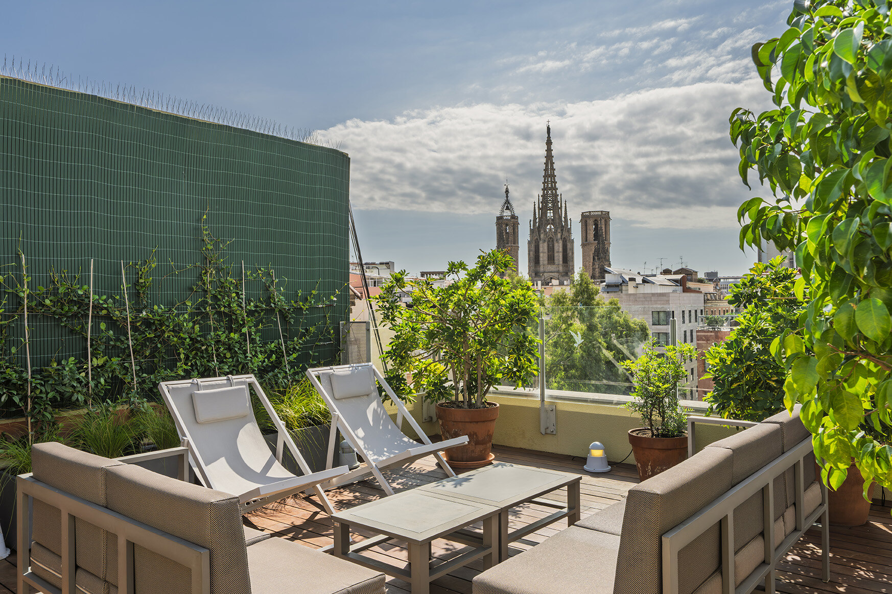 Aspasios Catedral Apartments photo 2