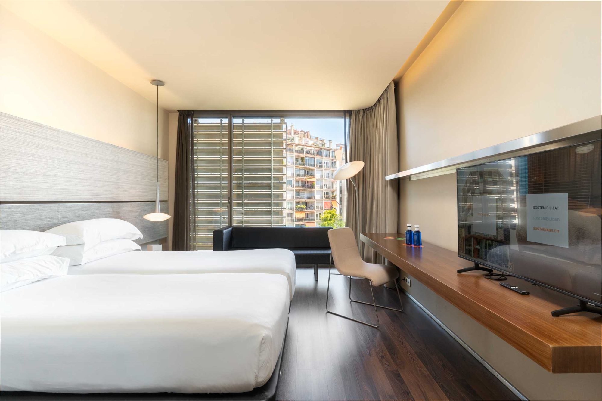 B Hotel photo 6