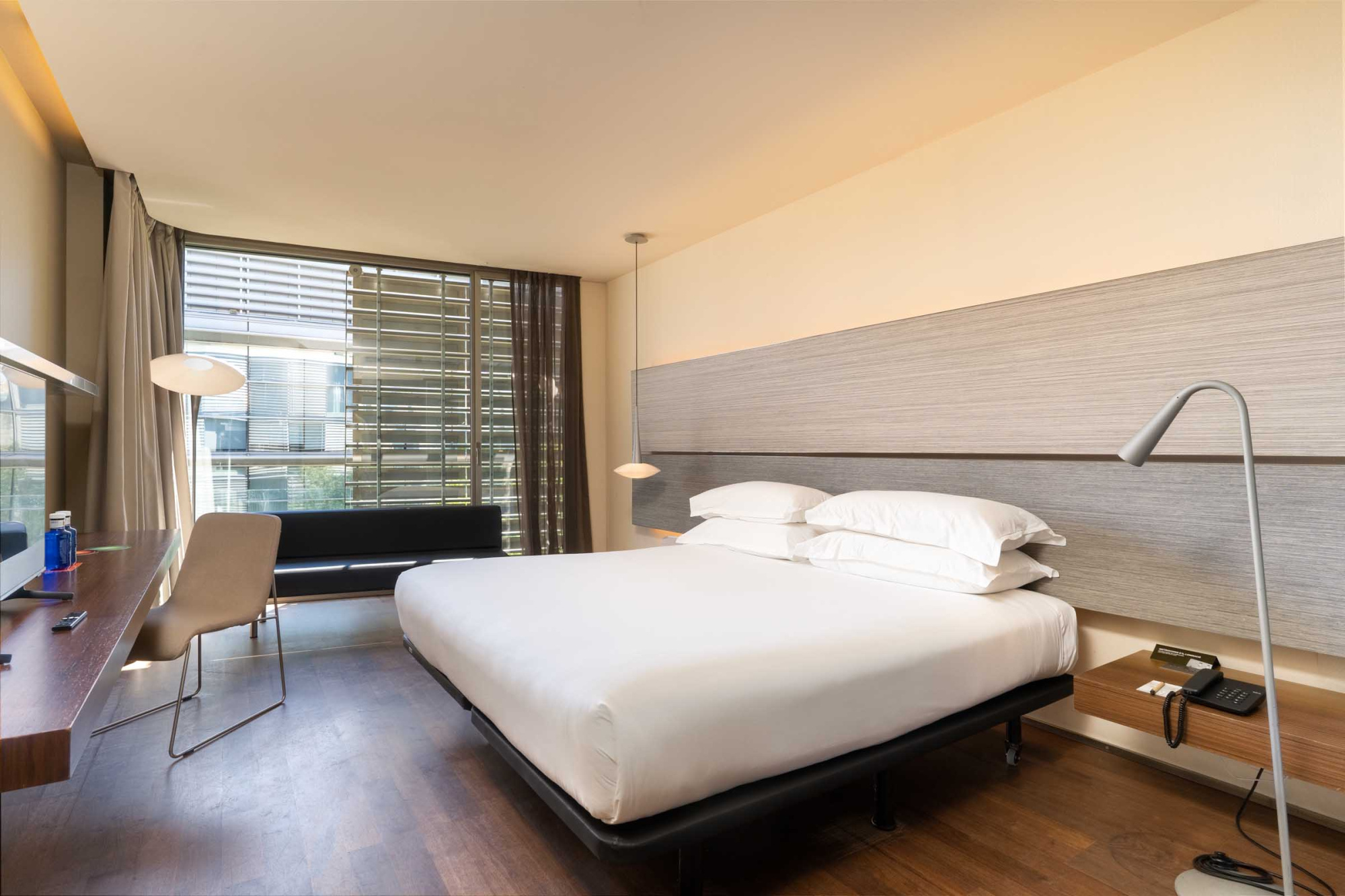 B Hotel photo 7
