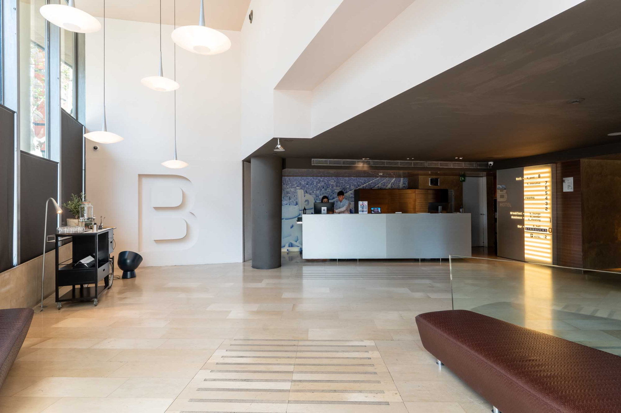 B Hotel photo 9