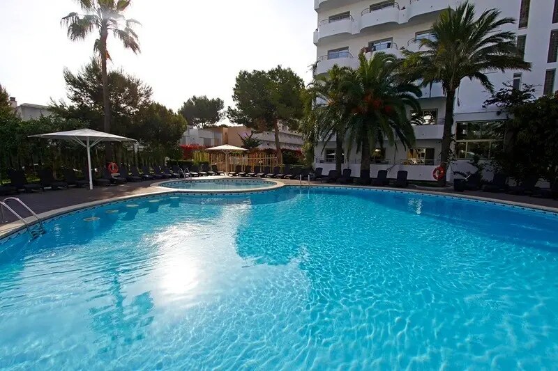 BG Hotel Pamplona photo 2