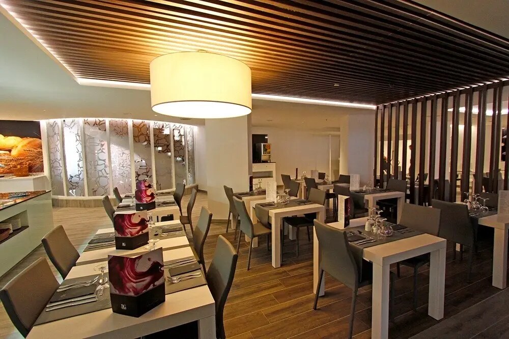 BG Hotel Pamplona photo 6