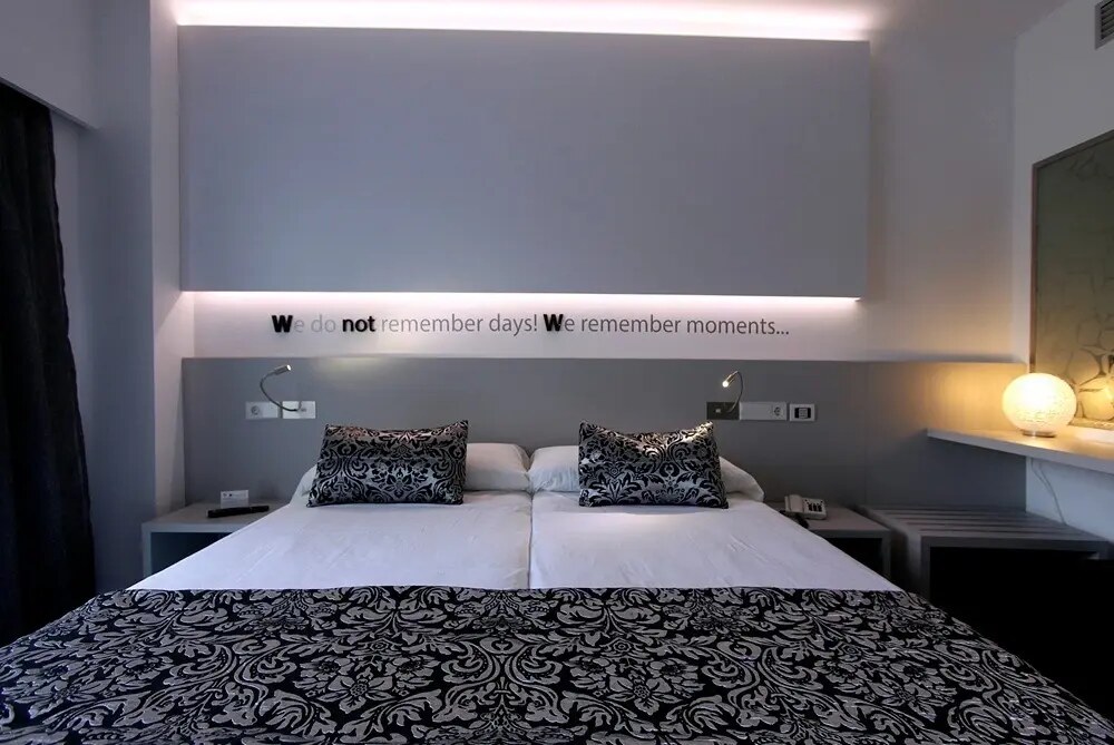 BG Hotel Pamplona photo 8