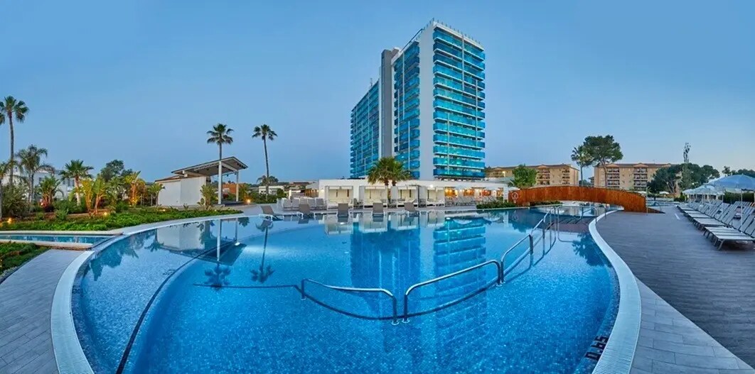 BG Tonga Tower Design Hotel & Suites photo 4