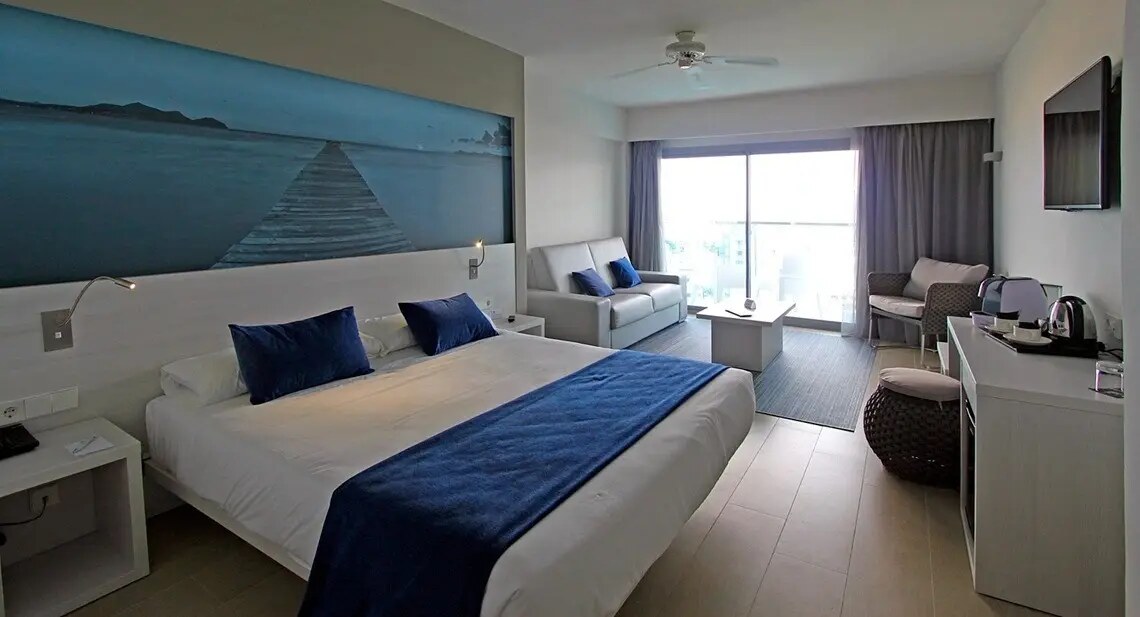 BG Tonga Tower Design Hotel & Suites photo 8
