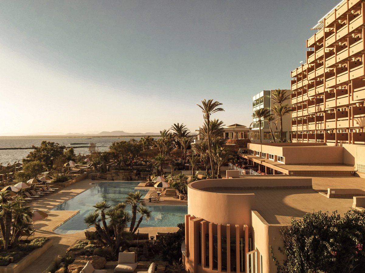 Bikini Island & Mountain Hotel Es Trenc