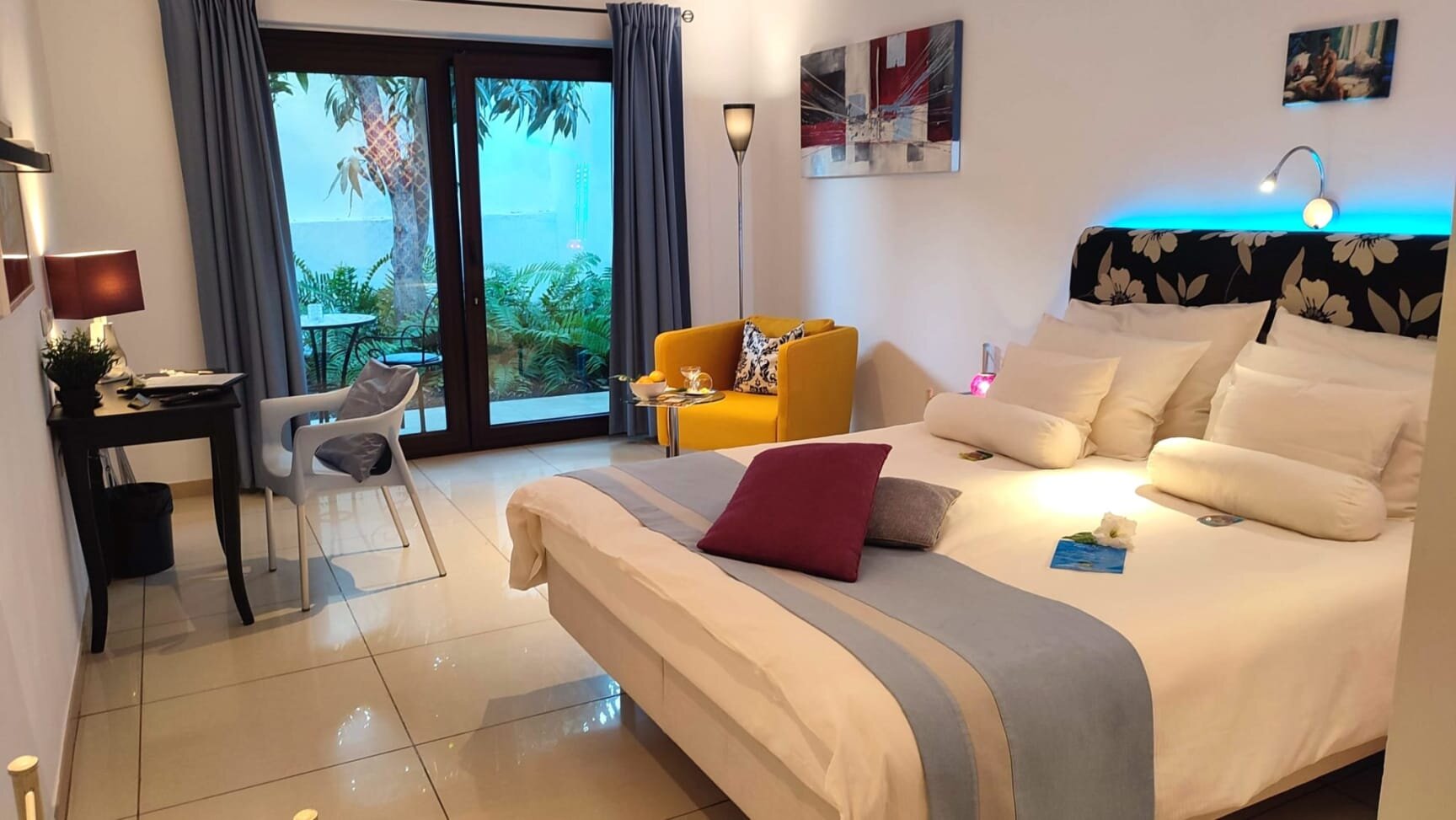 Birdcage Resort photo 3