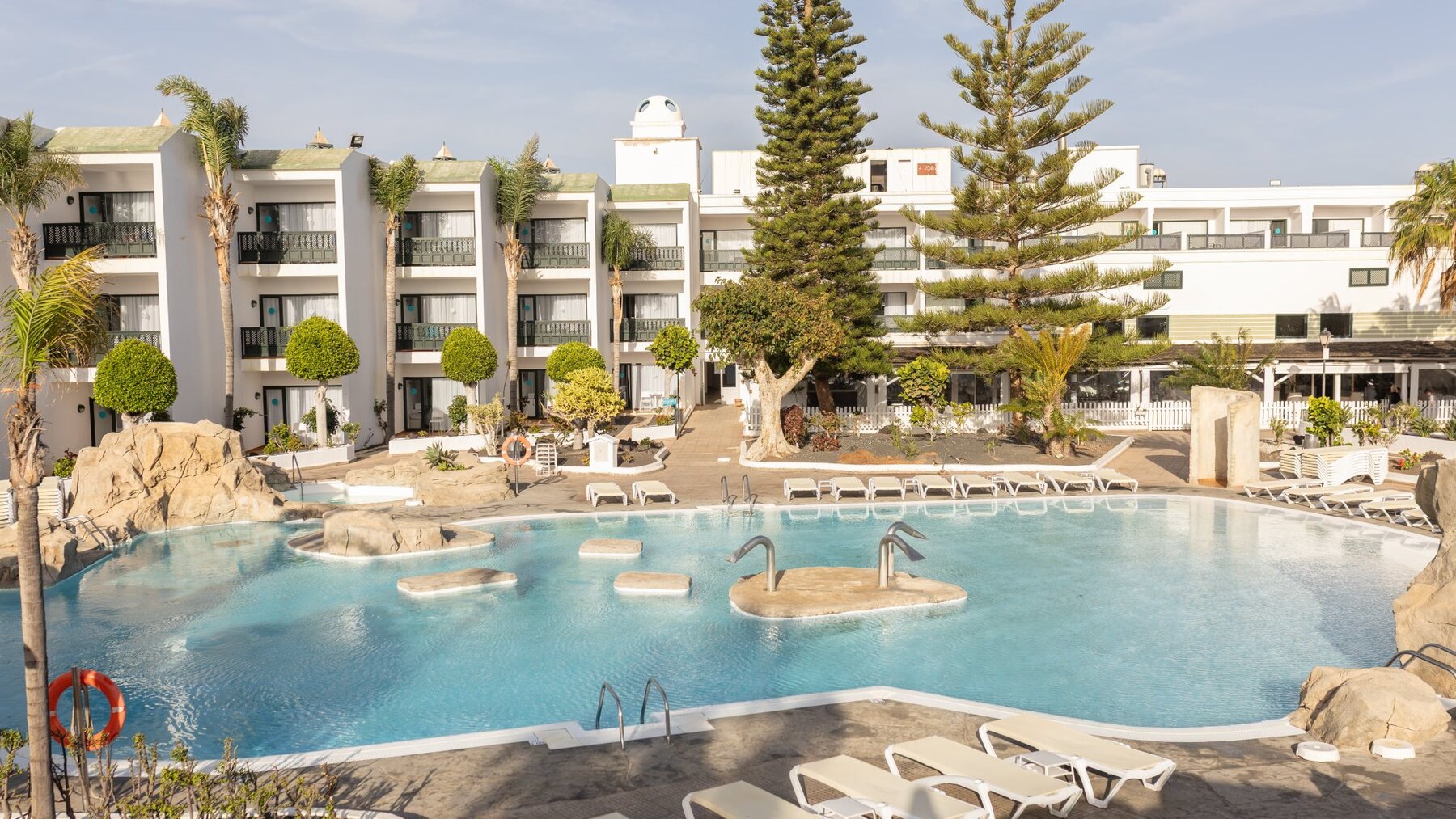 BLUESEA Costa Bastián