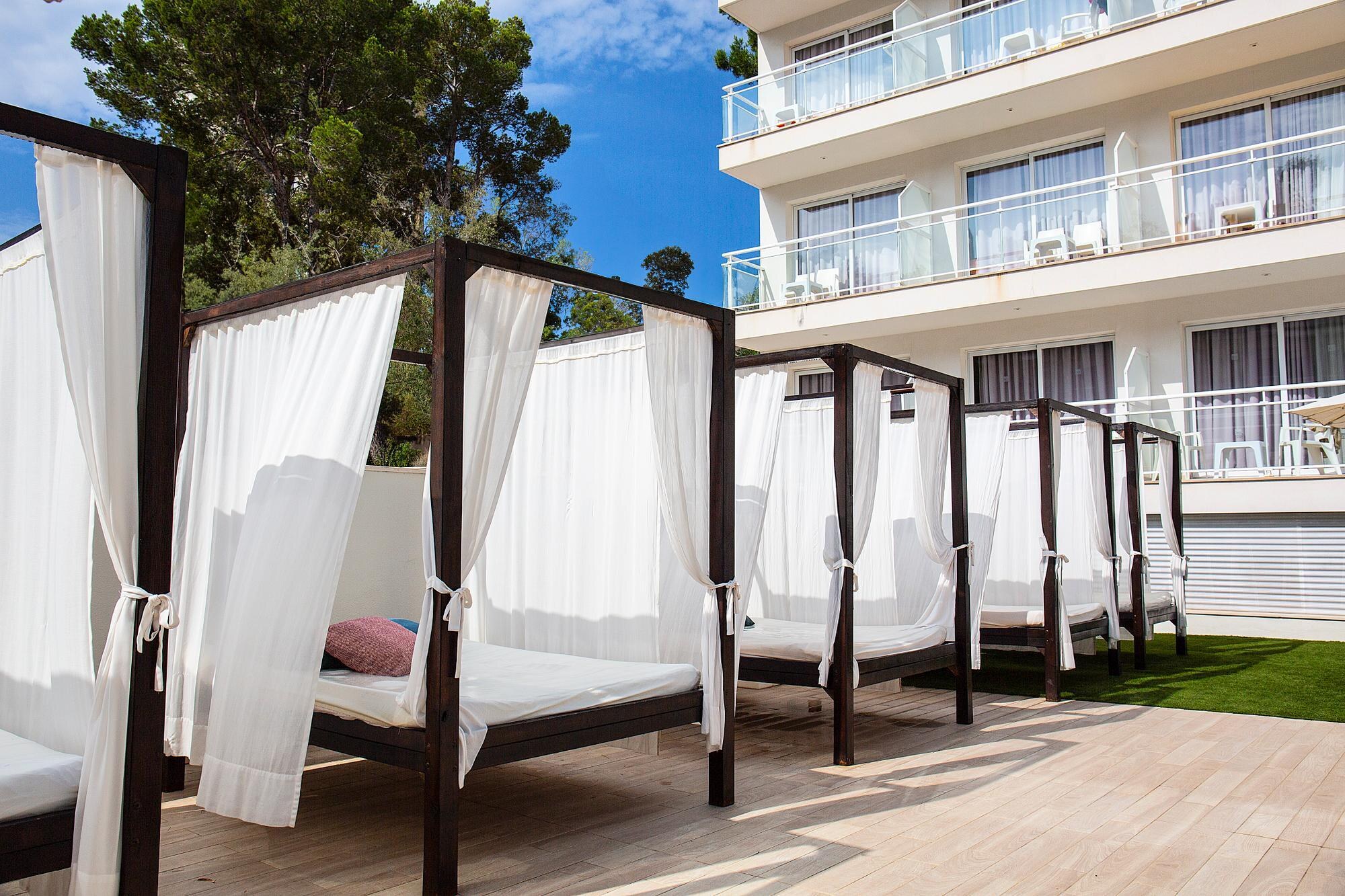 BQ Bulevar Peguera Hotel photo 10