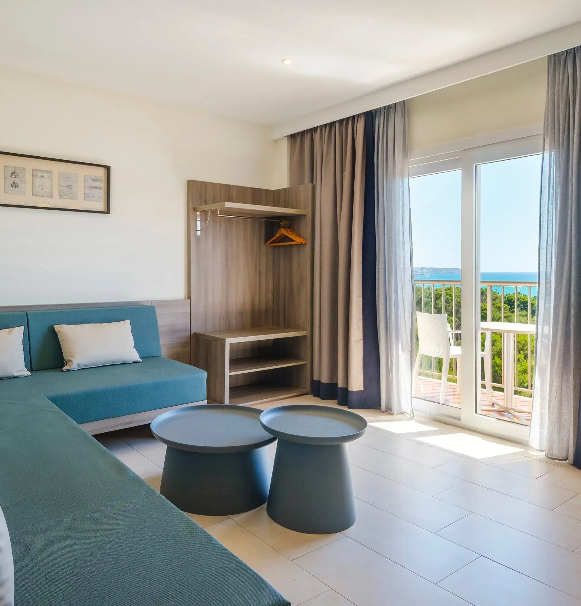 Cabot Tres Torres Apartments photo 9