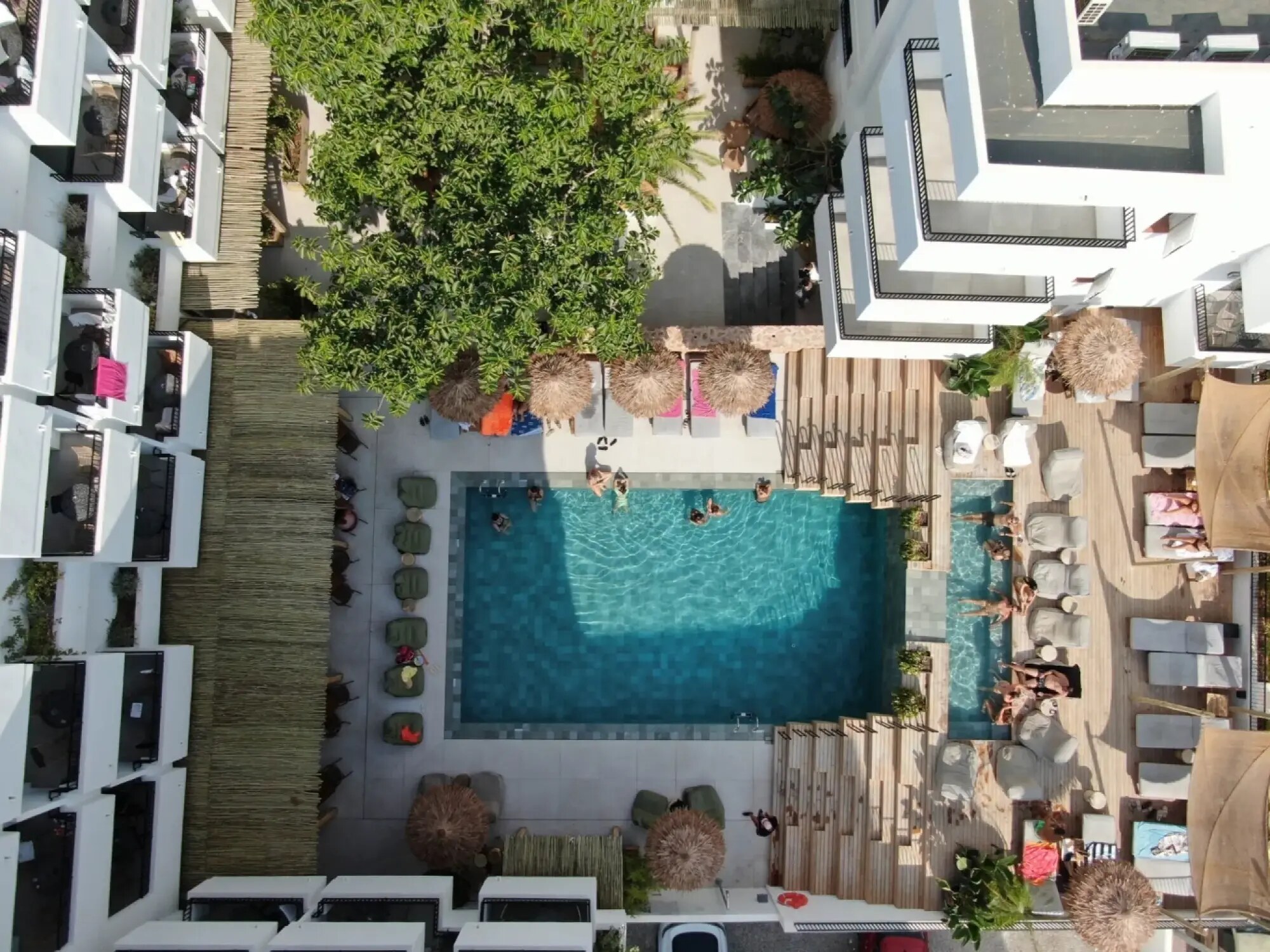 Casita Blanca Apartments photo 3