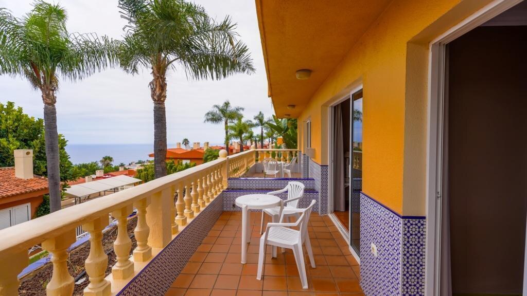 Coral La Quinta Park Suites photo 5