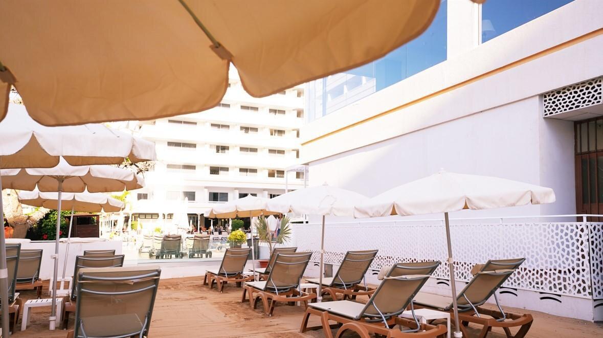 Coral Suites & Spa photo 3