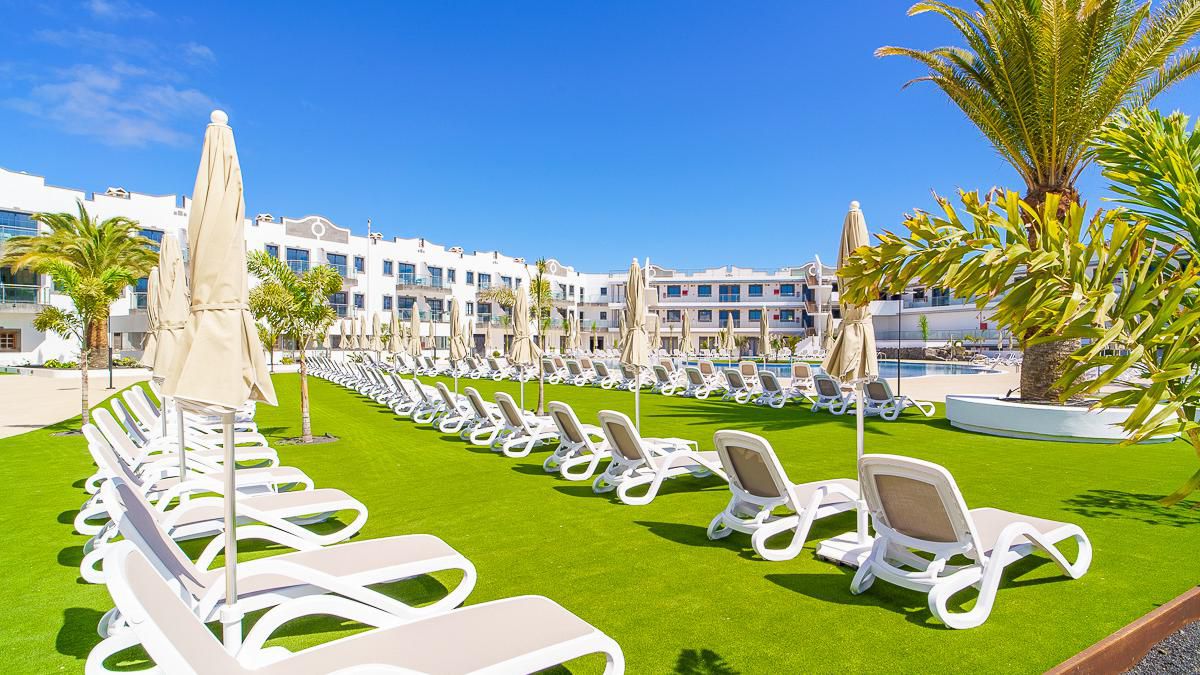 Hotel Cordial Marina Blanca photo 2