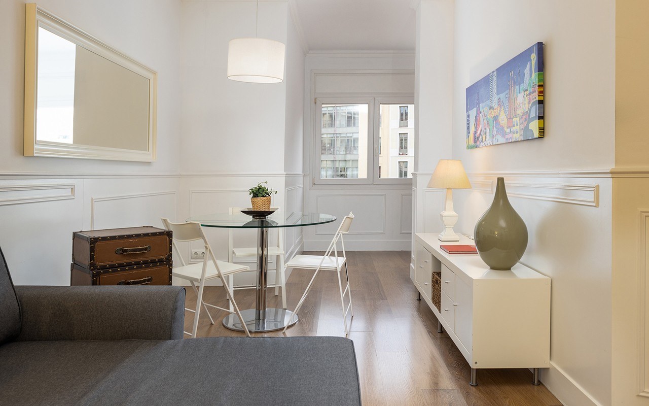 Enjoybcn Coliseum Apartments