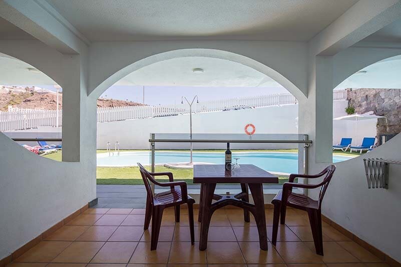 eó Corona Cedral