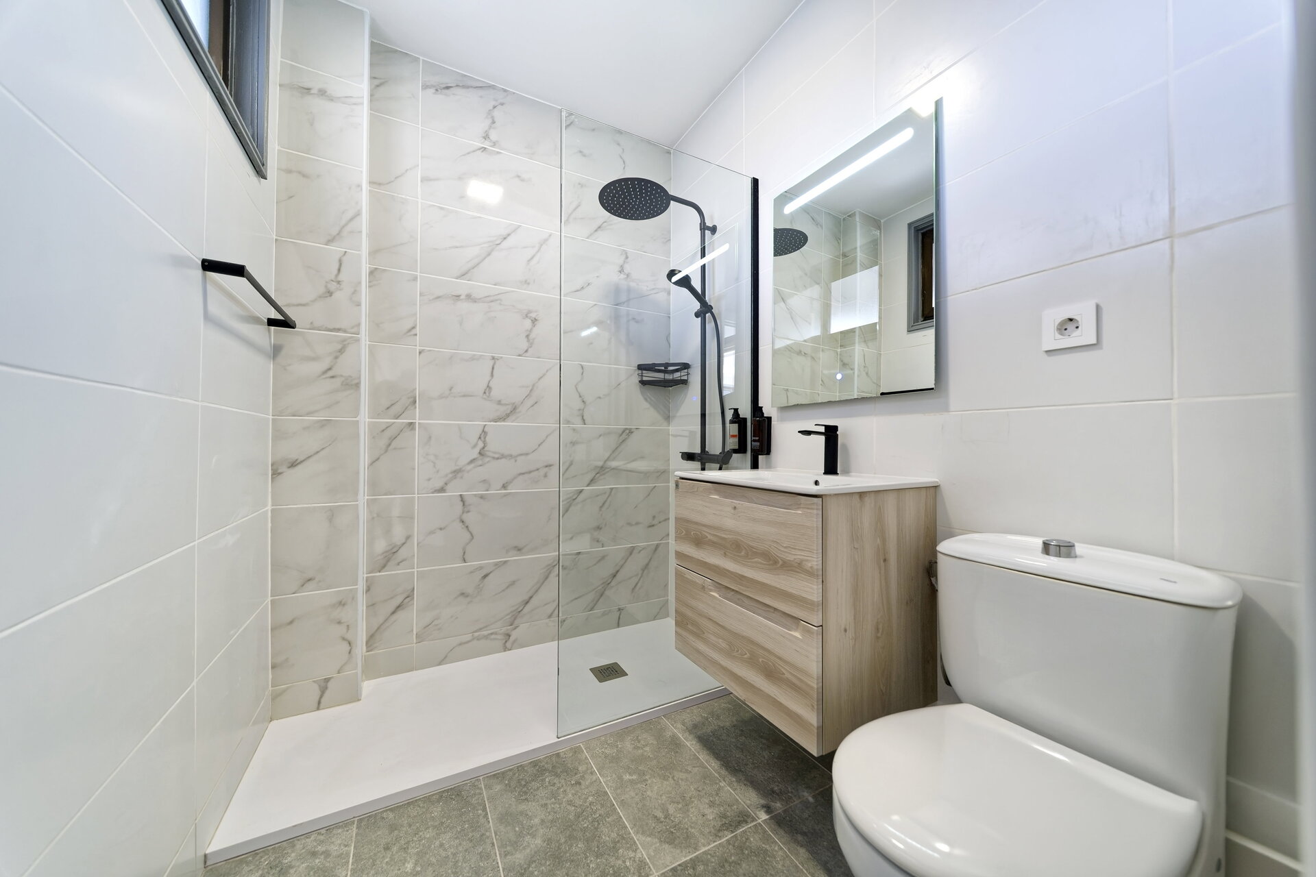 Fayna Apartments photo 10