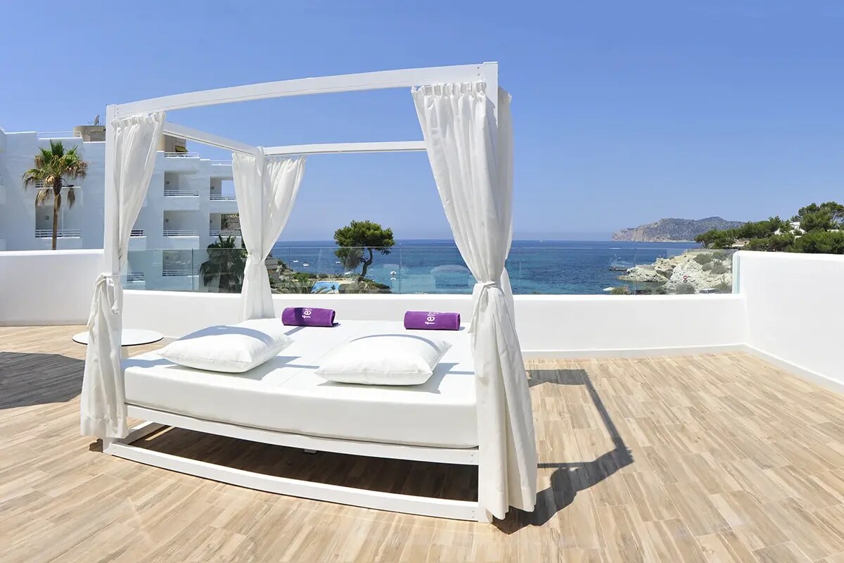 FERGUS Style Cala Blanca Suites photo 10