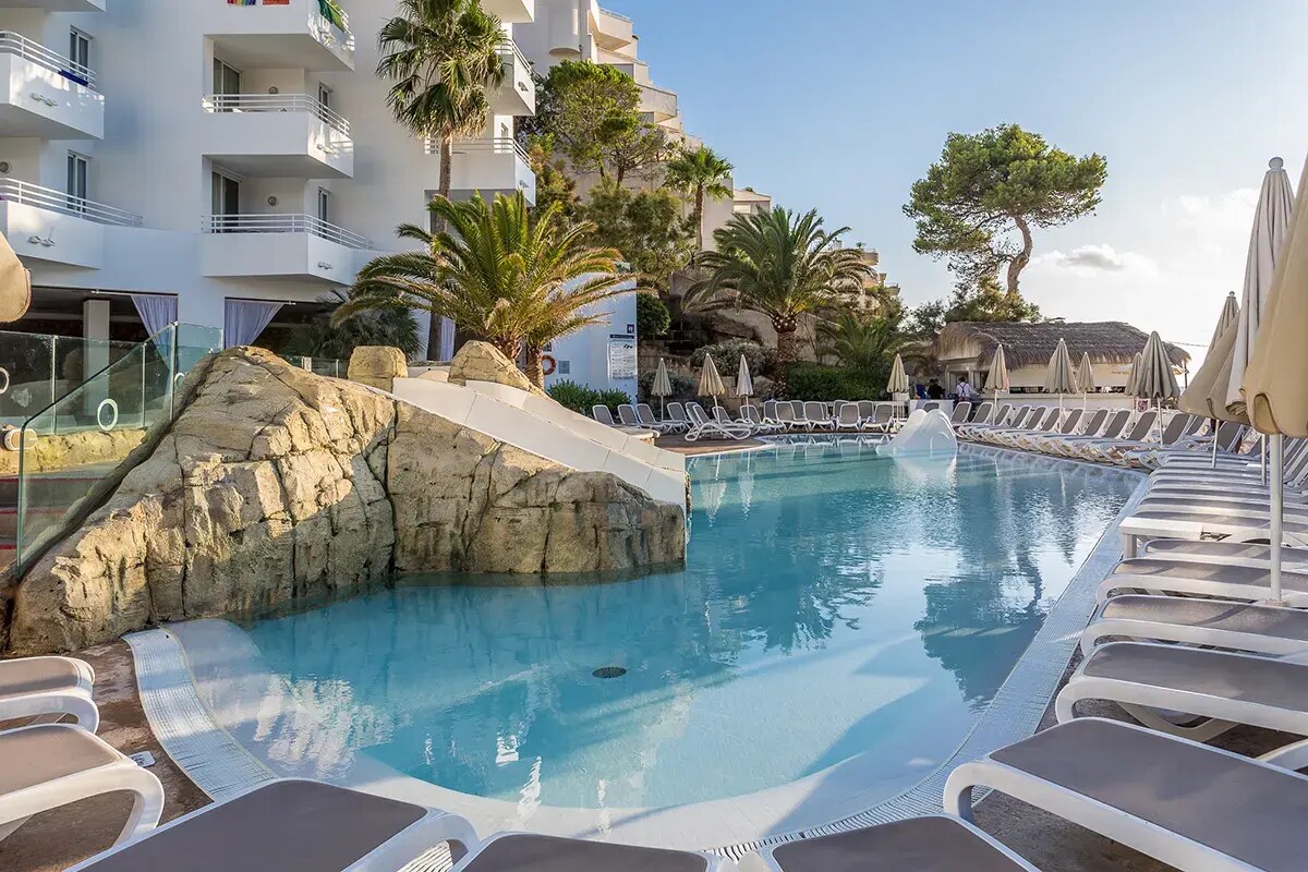 FERGUS Style Cala Blanca Suites photo 3
