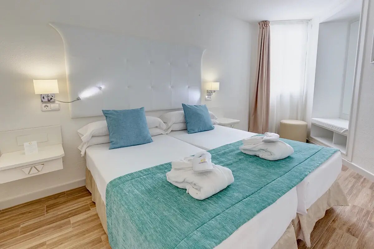 FERGUS Style Cala Blanca Suites photo 8