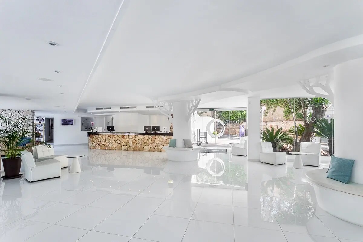 FERGUS Style Cala Blanca Suites photo 9