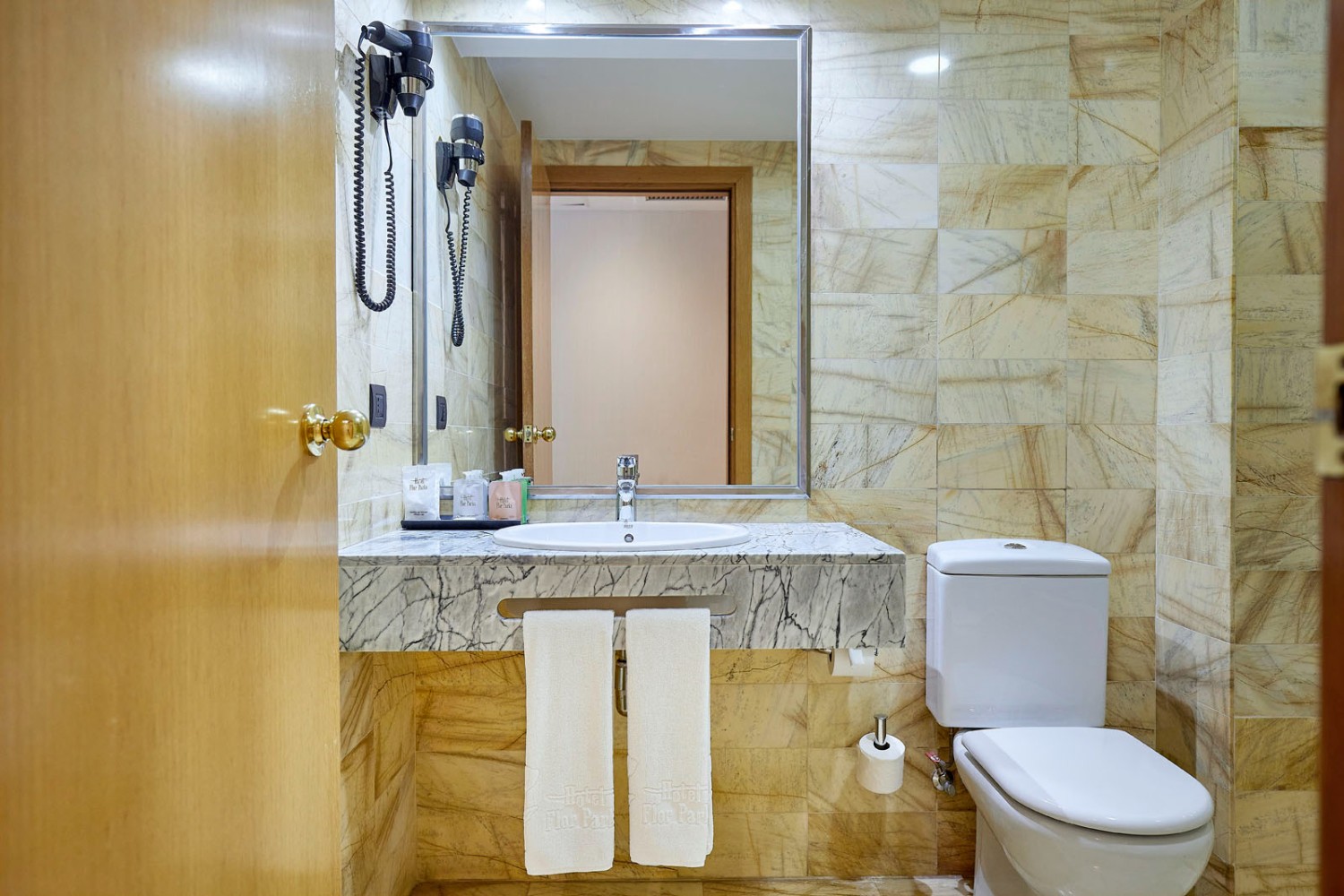 Flor Parks Hotel photo 6