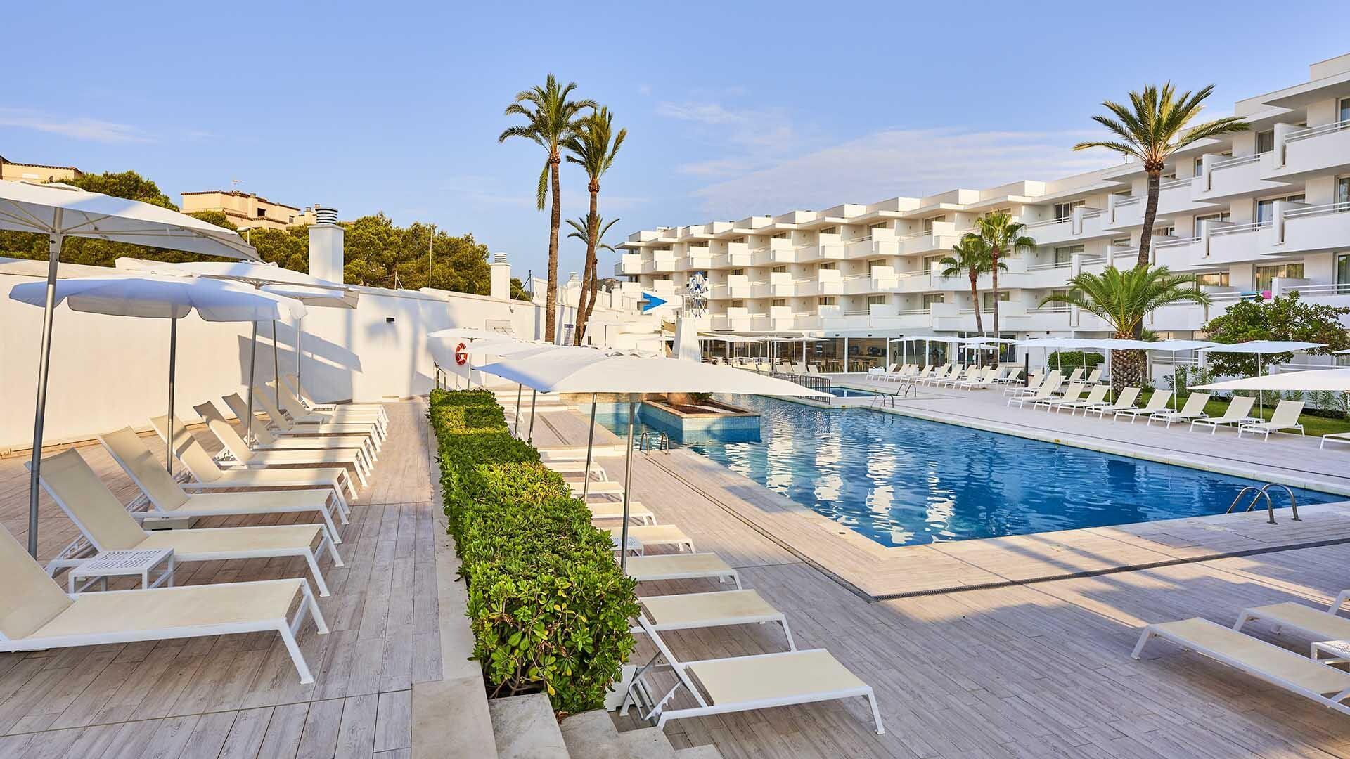 Globales Cala Bona photo 3