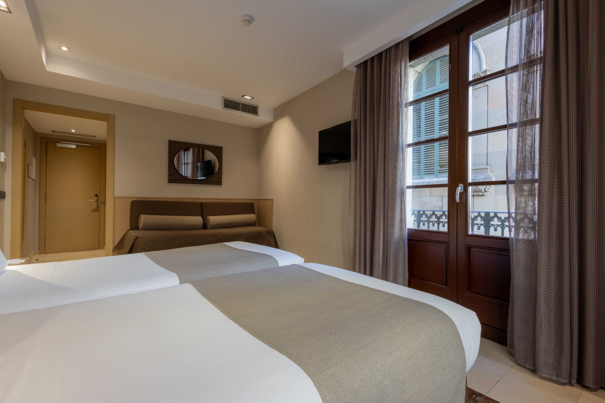 Gran Hotel Barcino photo 8