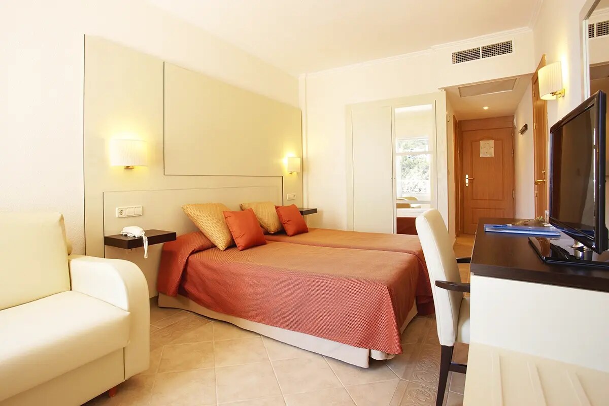 Grupotel Imperio Playa photo 5
