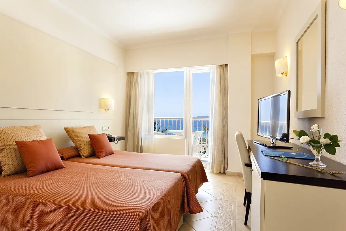 Grupotel Imperio Playa photo 7