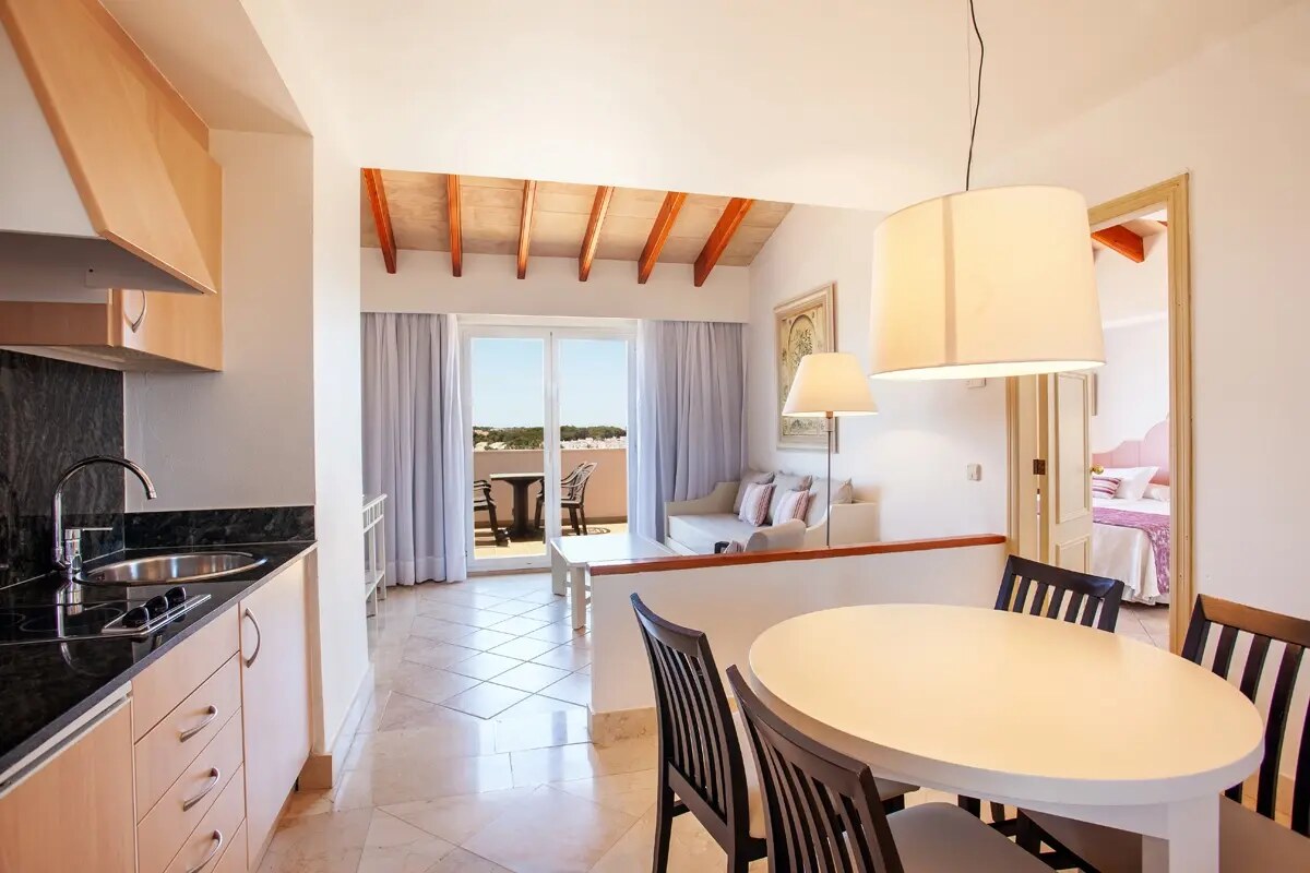 Grupotel Macarella Suites & Spa photo 10