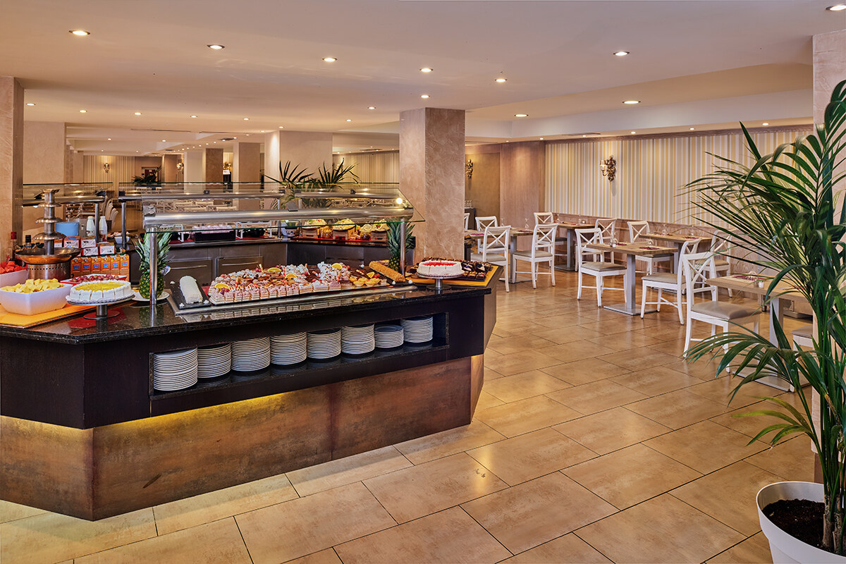 Grupotel Orient photo 10