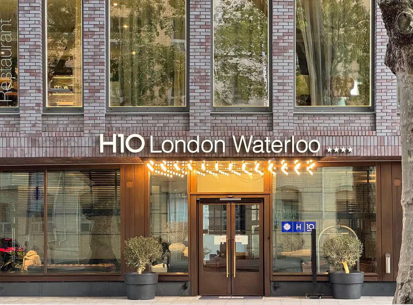 H10 London Waterloo photo 2
