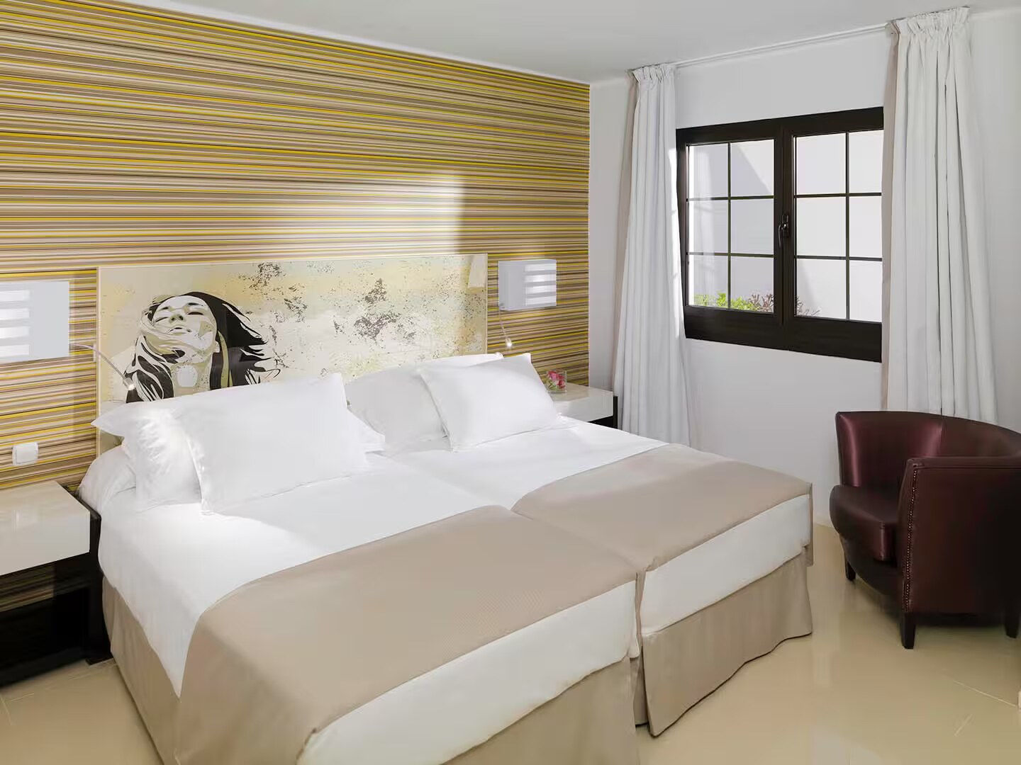 H10 White Suites photo 6