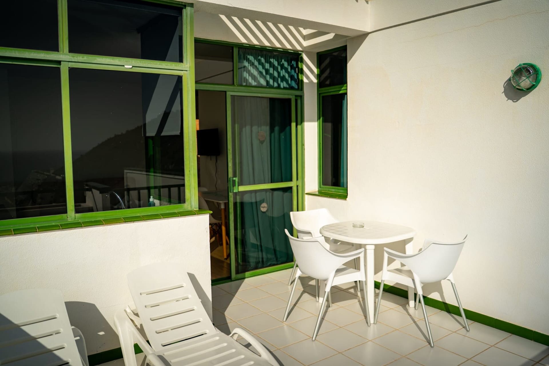 Halley Apartments photo 8