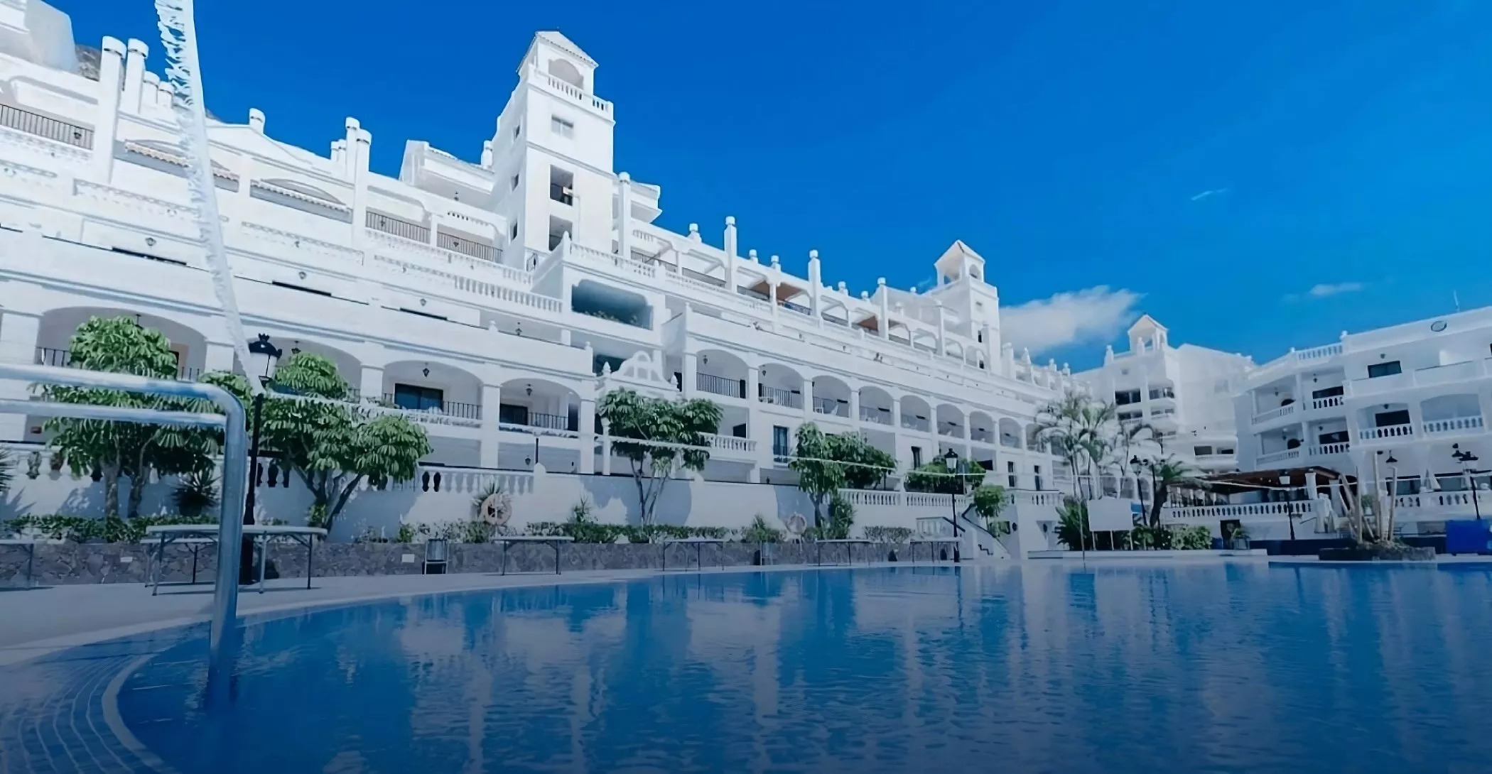 Hollywood Mirage Excel