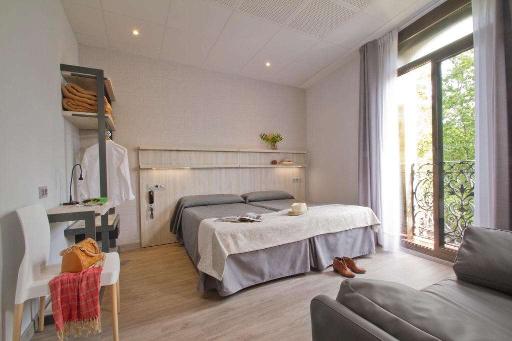 Hostal Benidorm photo 2