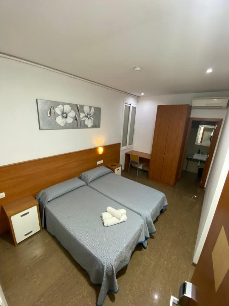 Hostal Drassanes
